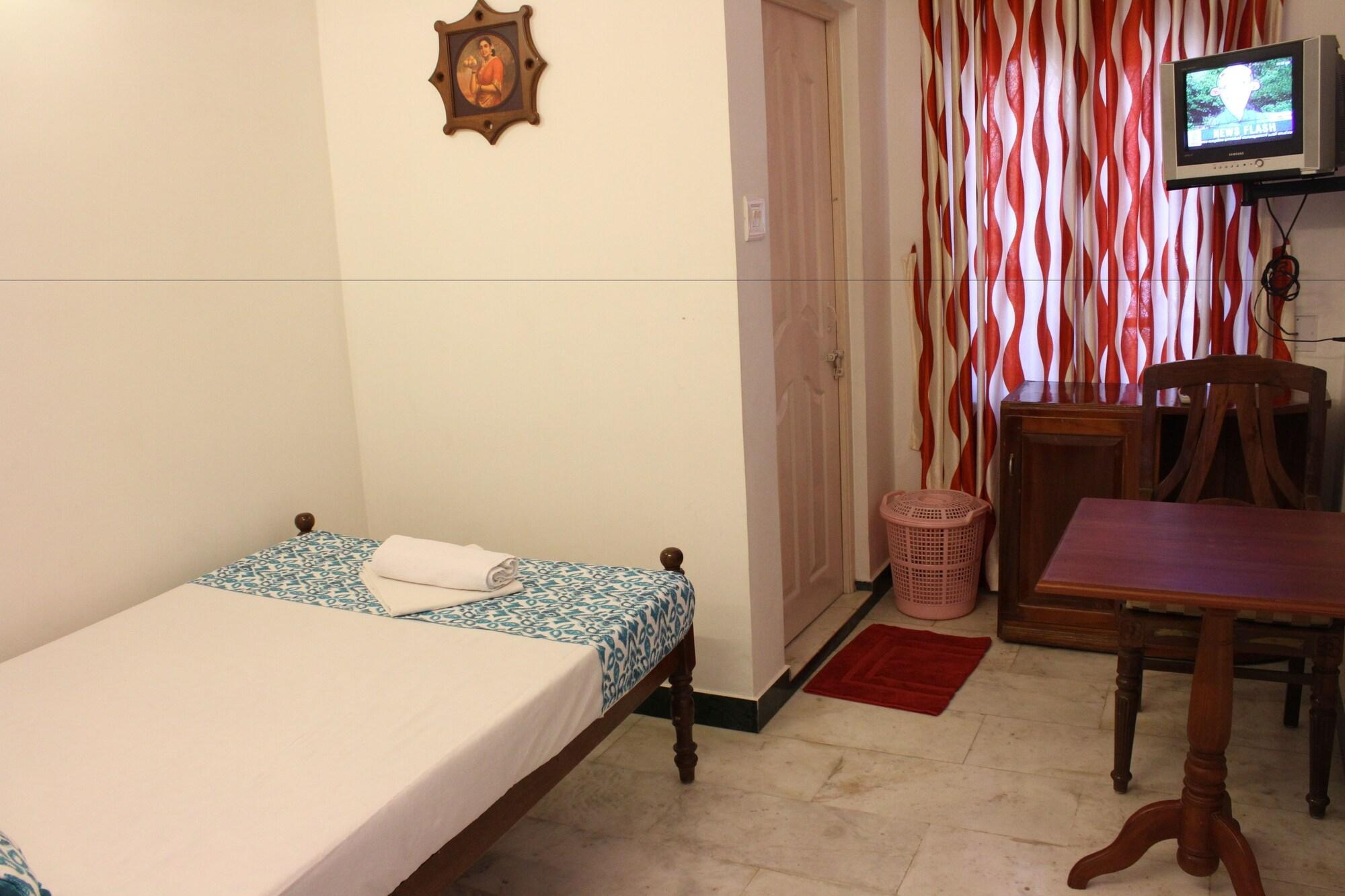 Hotel White Rose Kochi Екстериор снимка