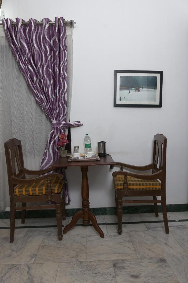 Hotel White Rose Kochi Екстериор снимка
