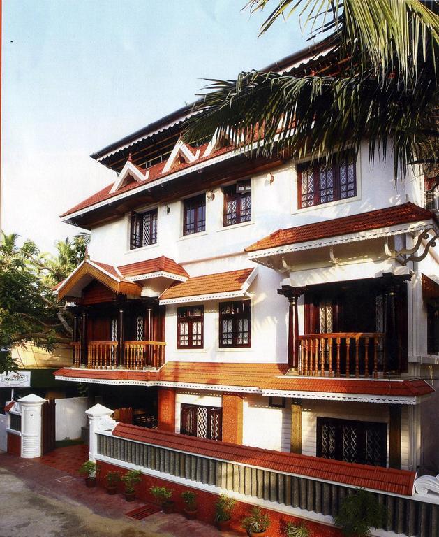 Hotel White Rose Kochi Екстериор снимка
