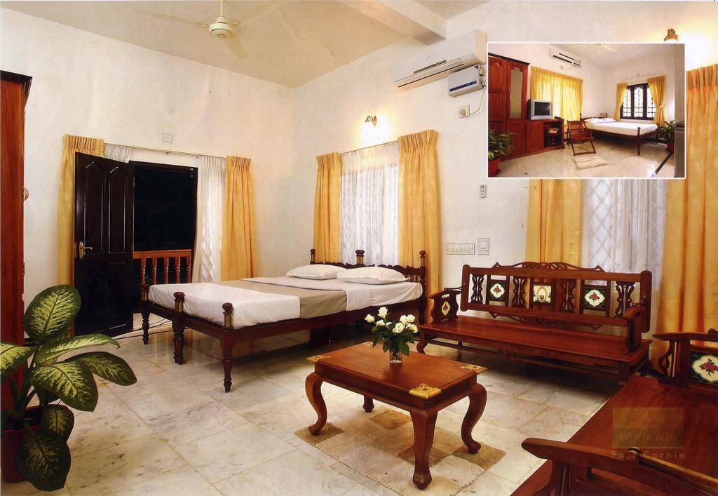 Hotel White Rose Kochi Екстериор снимка