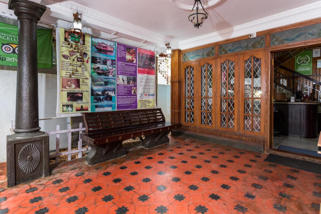 Hotel White Rose Kochi Екстериор снимка